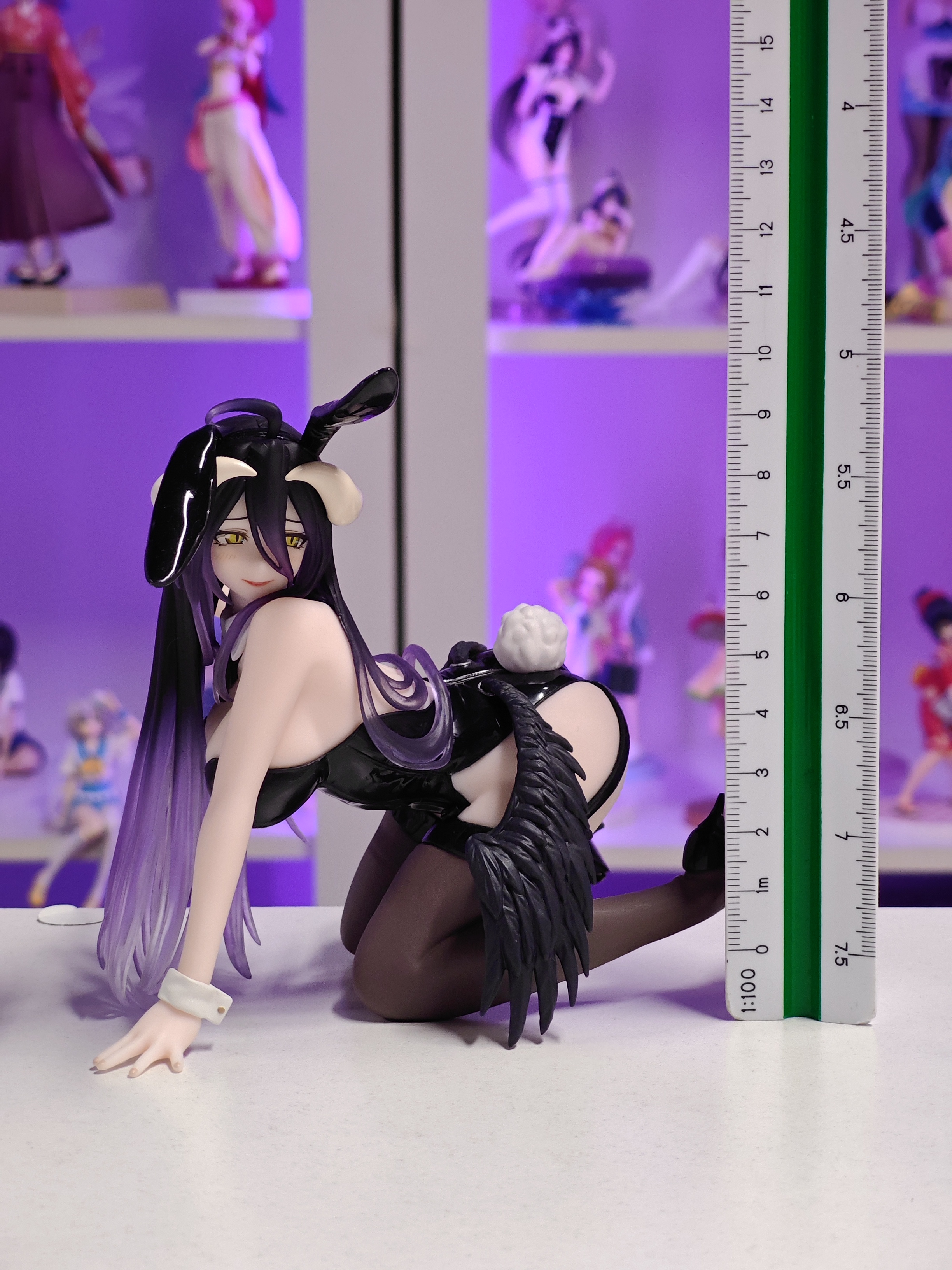 Taito - Desktop Cute - Albedo